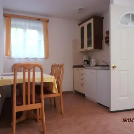 Ubytovani U Machova Jezera - Apartmany - Ludmila Grulisova Doksy  Exterior photo