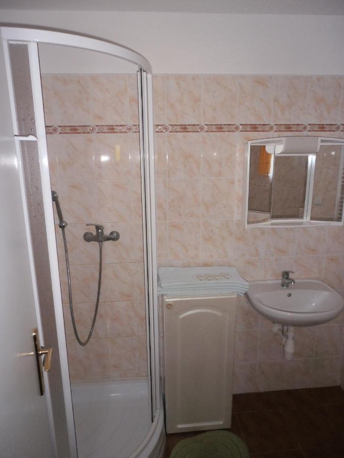 Apartment U Machova Jezera - - Ludmila Grulisova *